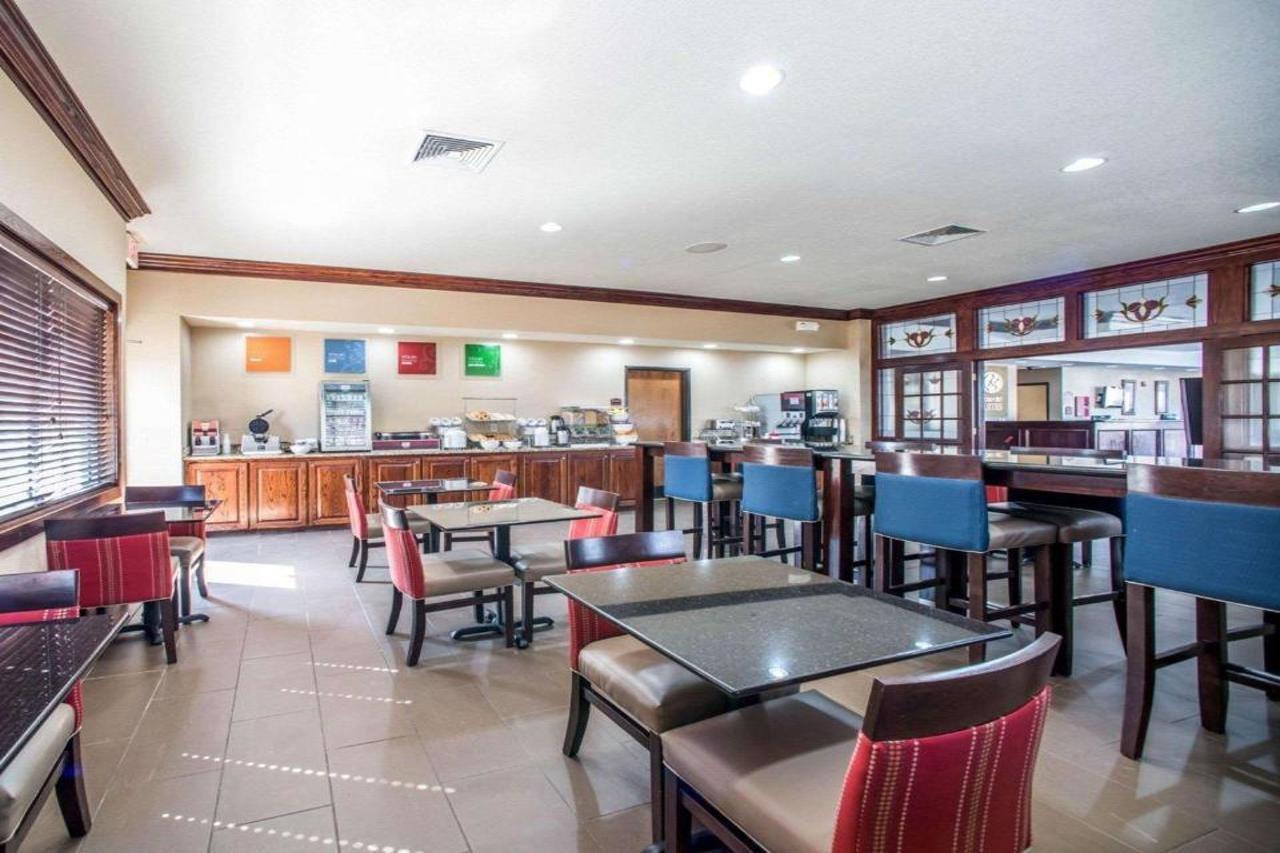 Hotel Comfort - University Area 3*